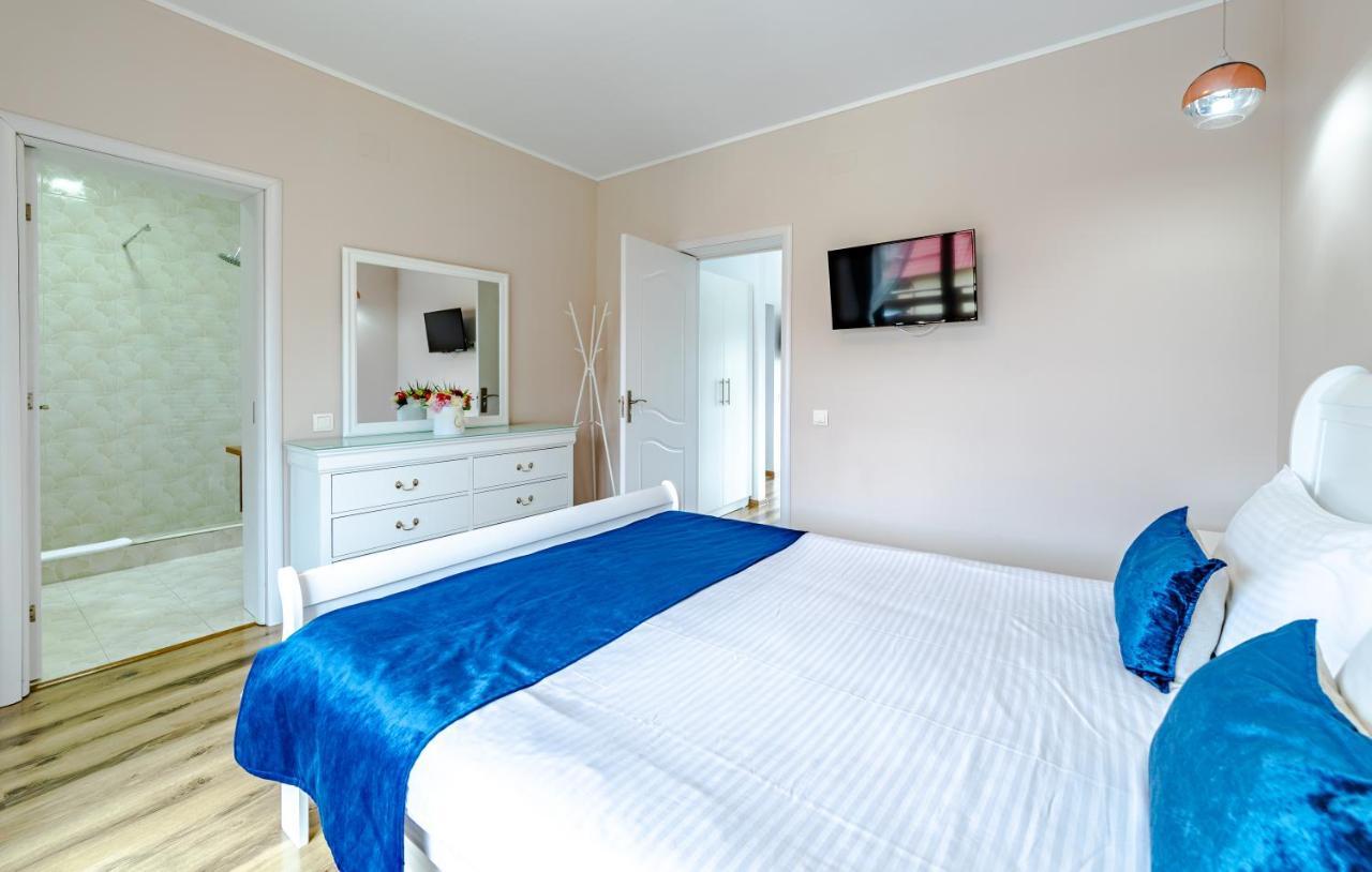 Yael Luxury Apartments 2 Busteni Bagian luar foto
