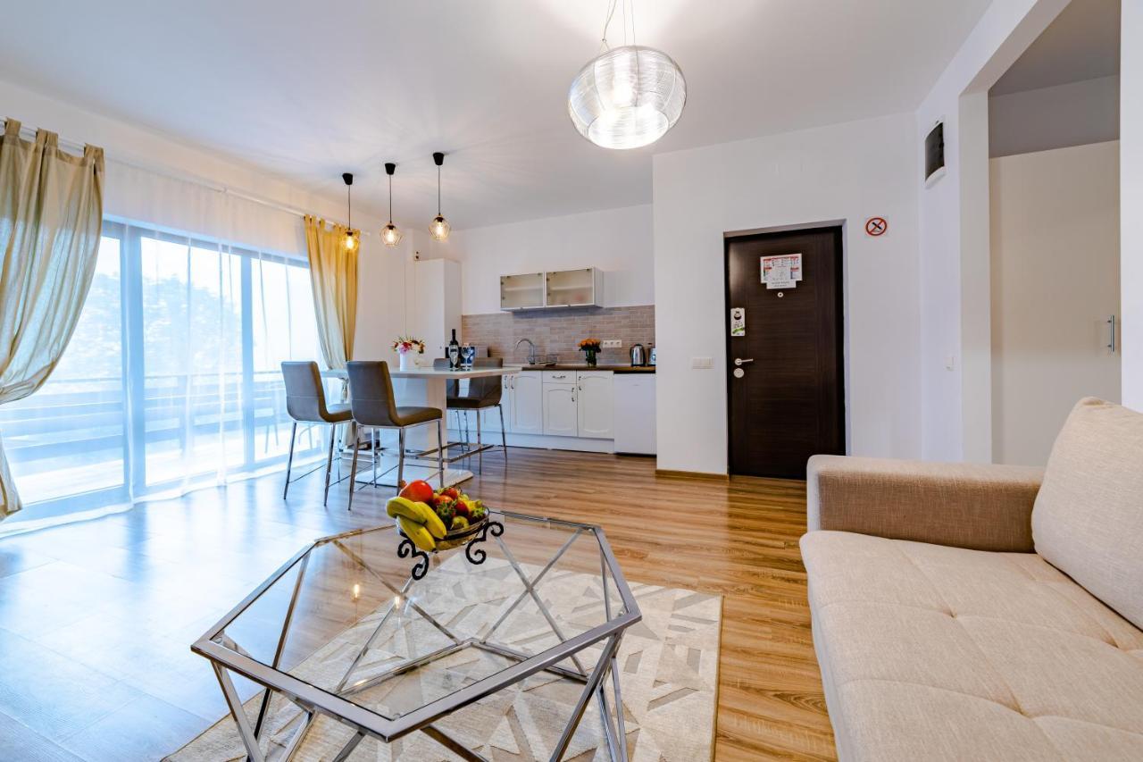 Yael Luxury Apartments 2 Busteni Bagian luar foto