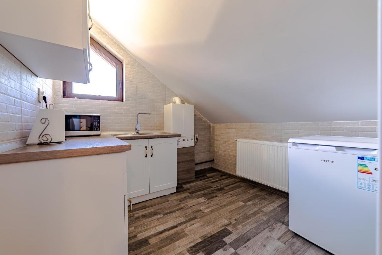 Yael Luxury Apartments 2 Busteni Bagian luar foto