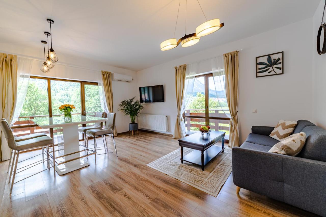 Yael Luxury Apartments 2 Busteni Bagian luar foto