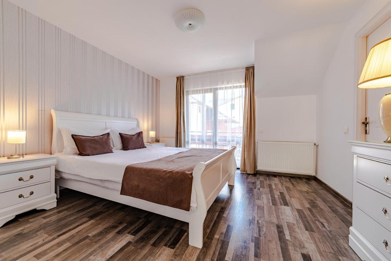 Yael Luxury Apartments 2 Busteni Bagian luar foto