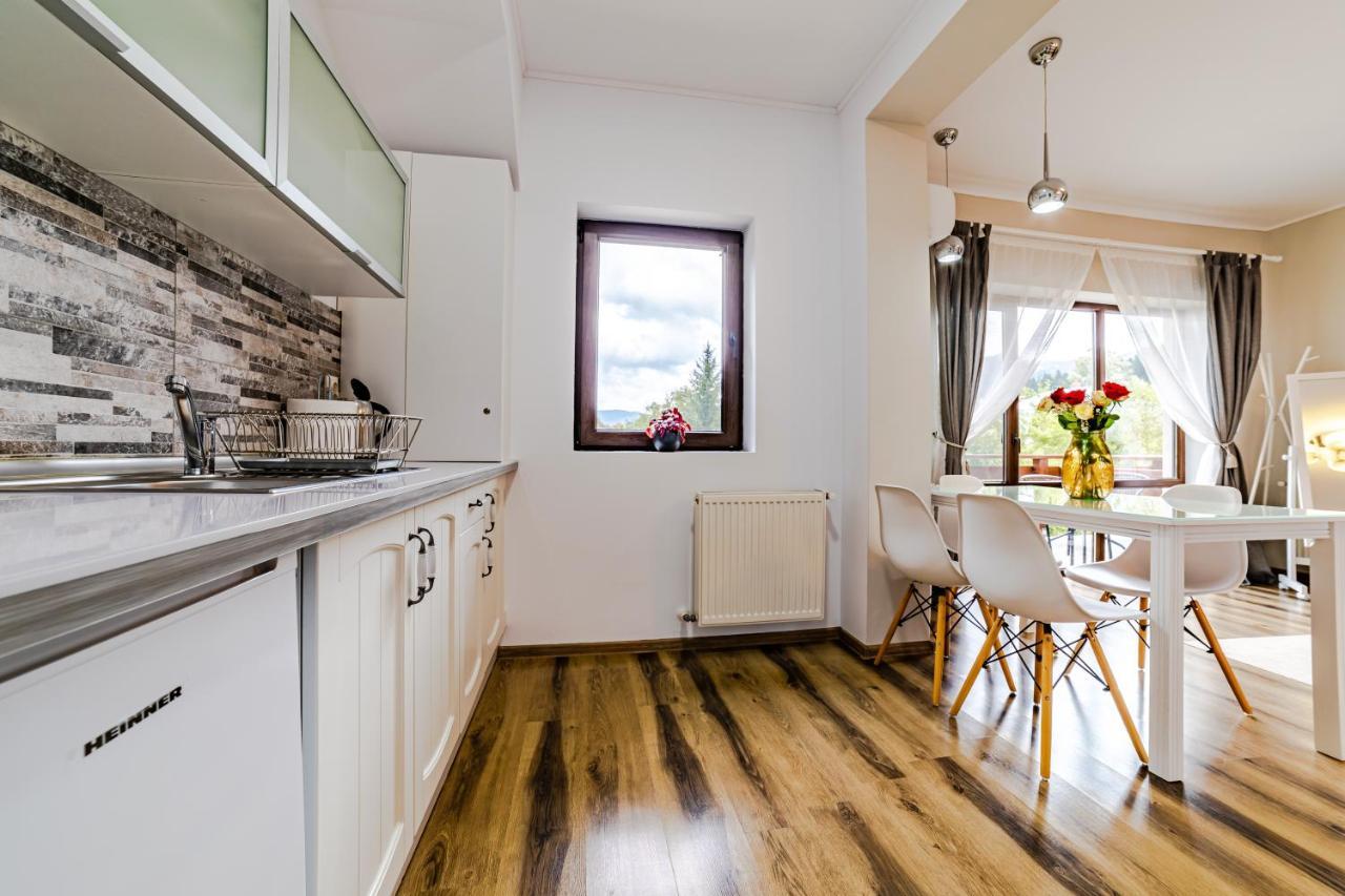 Yael Luxury Apartments 2 Busteni Bagian luar foto