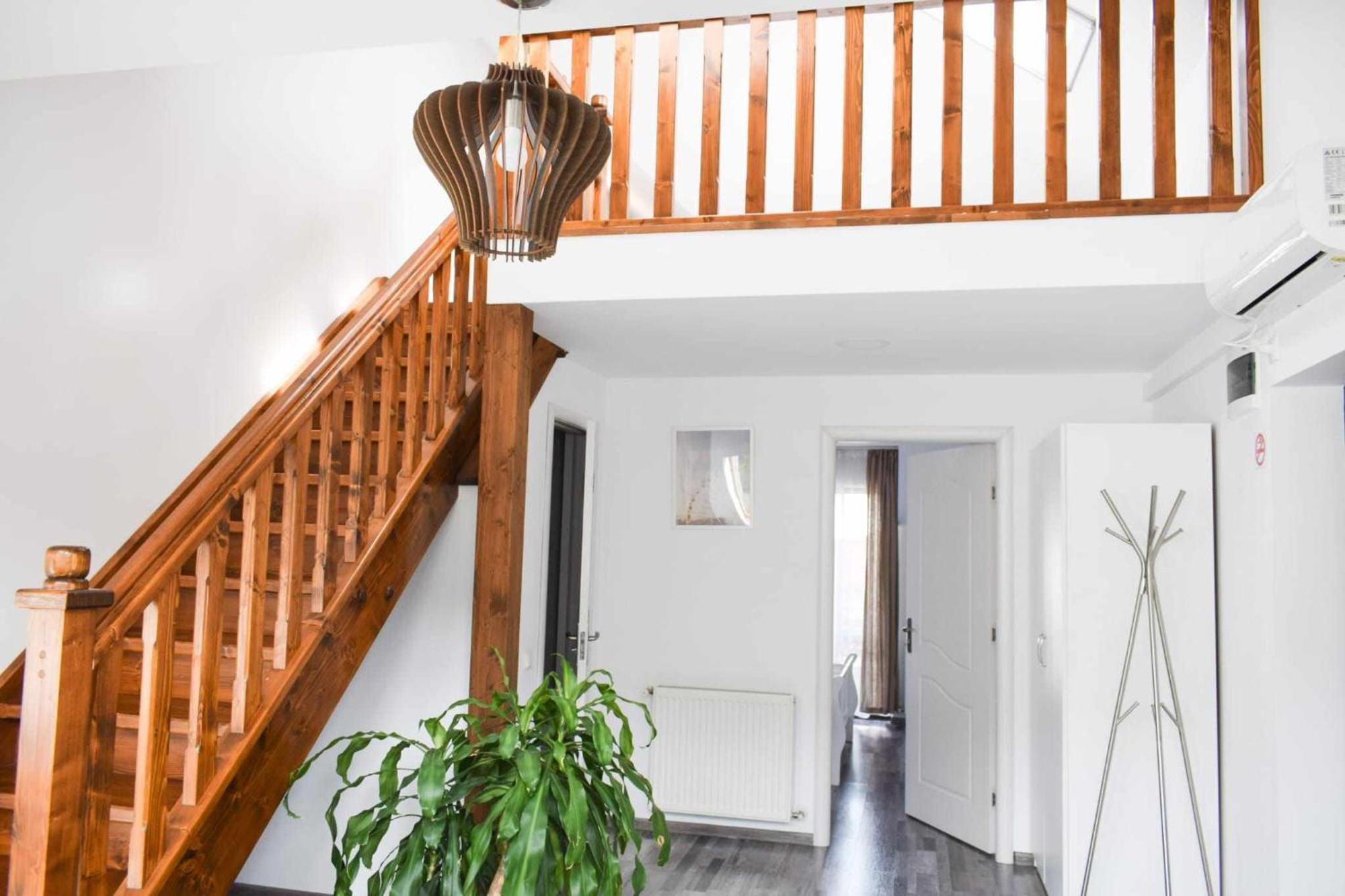 Yael Luxury Apartments 2 Busteni Bagian luar foto